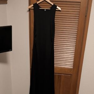 Black Sleeveless Floor Length Dress